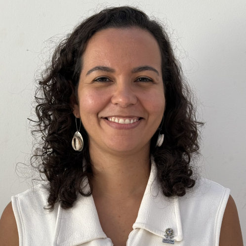 Nina Santos